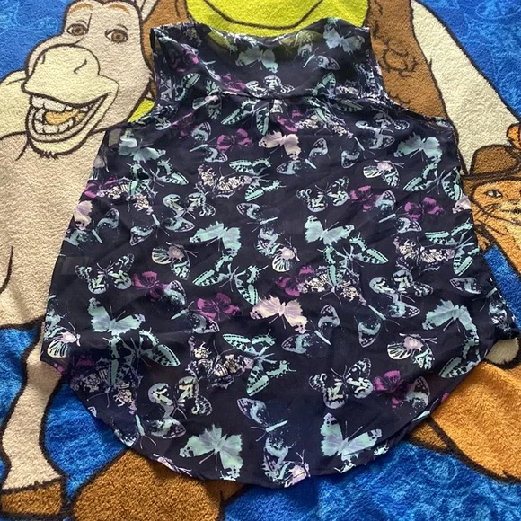 Almost famous butterfly top - Picture 7 of 7